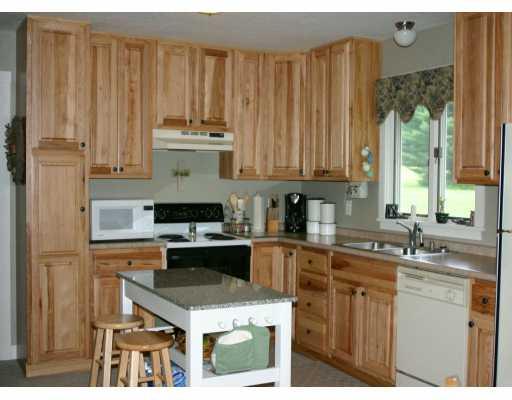 1646 Pulaski Mercer Road Mercer, PA 16137 - Photo 2 of 8