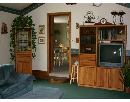 1646 Pulaski Mercer Road Mercer, PA 16137 - Photo 4 of 8