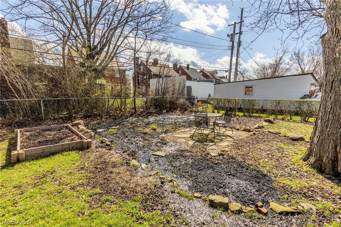 3023 Ripley Road Cleveland, OH 44120 - Photo 33 of 35