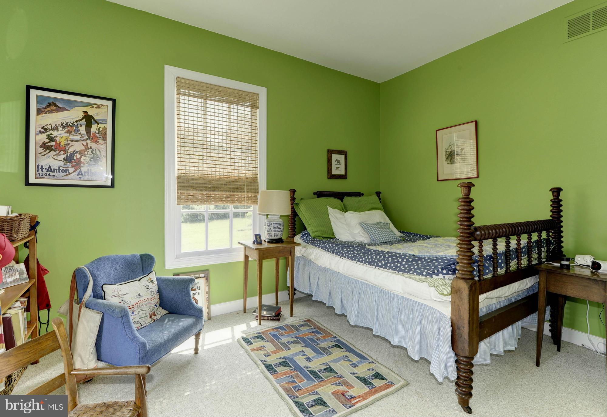 21286 Hibbs Bridge Road Middleburg, VA 20117 - Photo 17 of 30 Second Bedroom