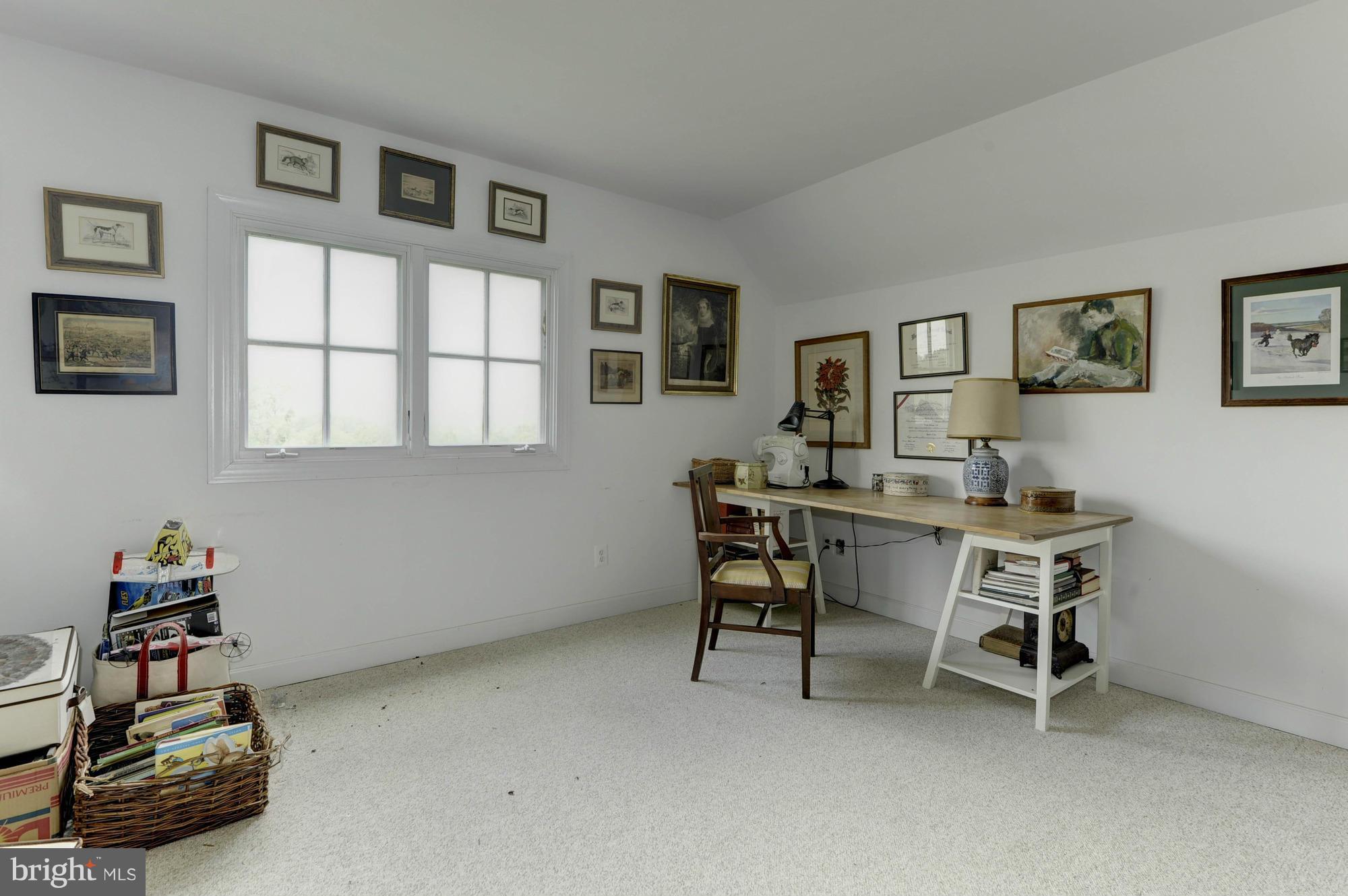 21286 Hibbs Bridge Road Middleburg, VA 20117 - Photo 19 of 30 Upper Second Level Room