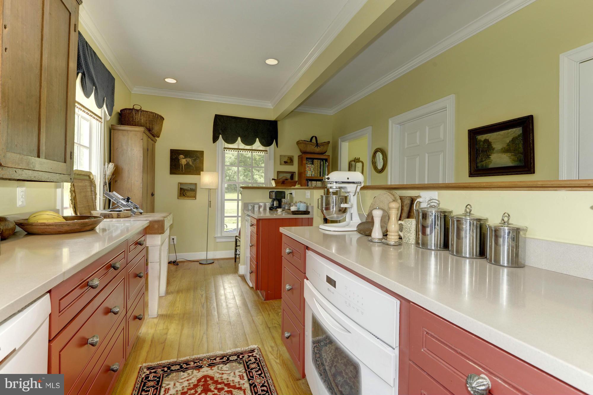 21286 Hibbs Bridge Road Middleburg, VA 20117 - Photo 10 of 30 Country Kitchen