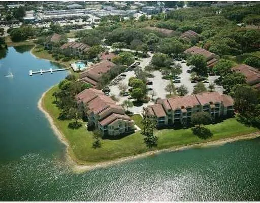 $2,300 | 2465 Northwest 33rd Street, Unit 1516, Oakland Park, FL 33309
