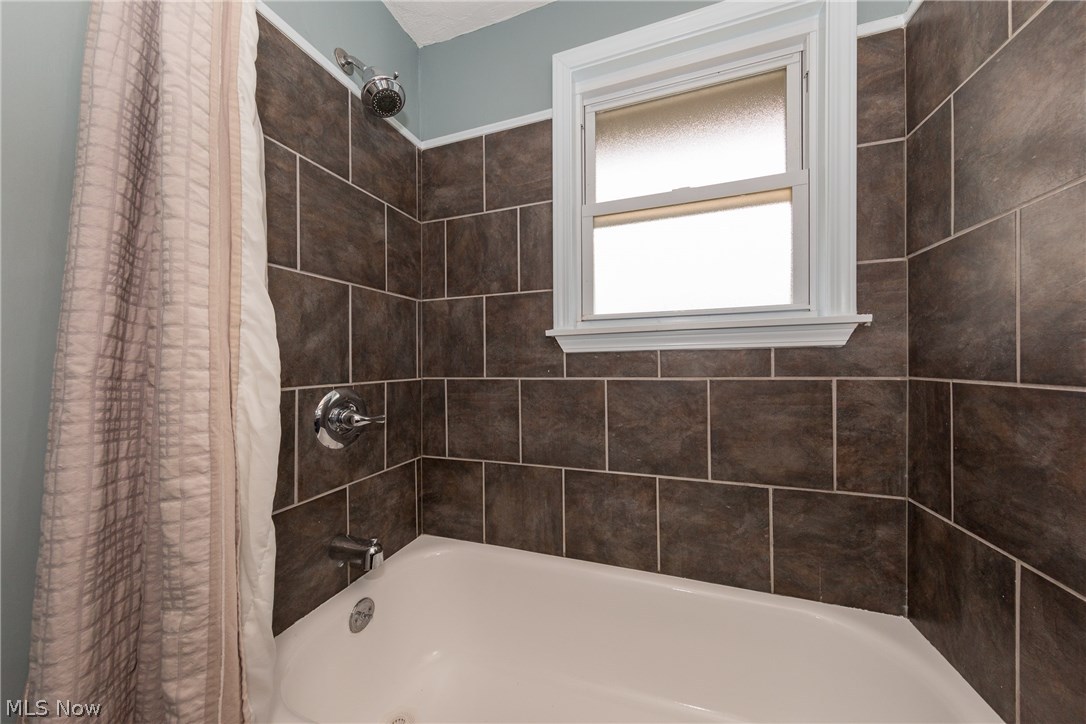 1491 Wilmar Road Cleveland, OH 44121 - Photo 28 of 35 Gallery Image 28