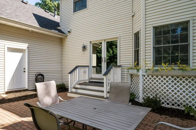 $625,000 | 38104 Everton Avenue, North Branch, MN 55056