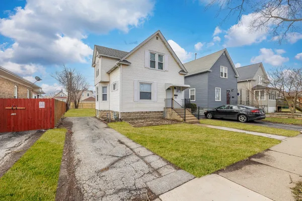 $239,900 | 104 Interocean Avenue, South Chicago Heights, IL 60411