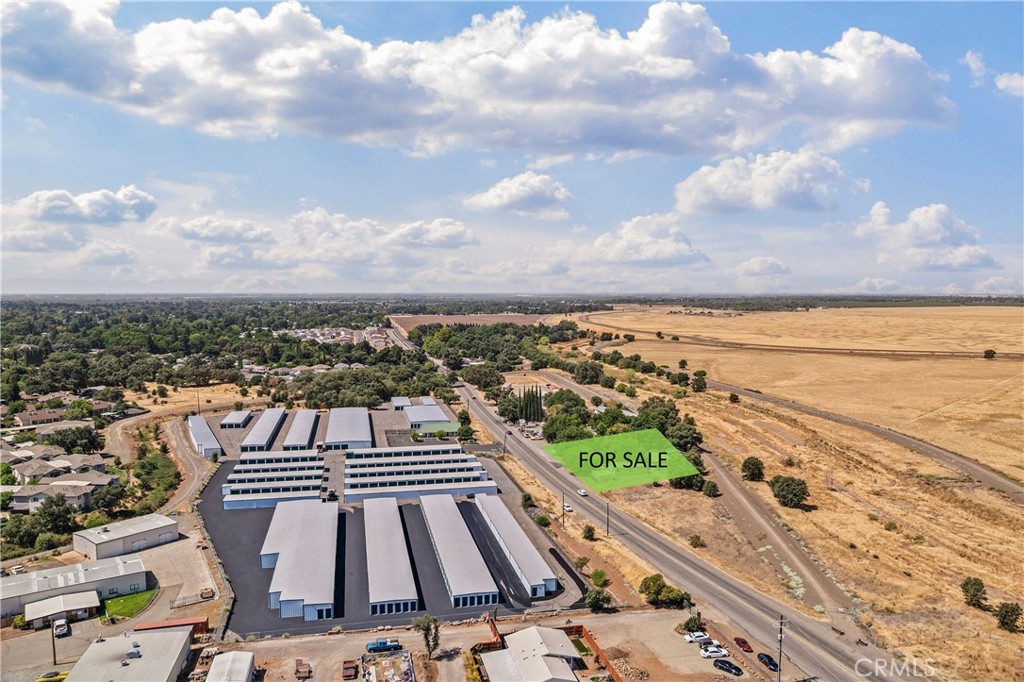 1270 East Eaton Road Chico, CA 95973 - Photo 2 of 9 a view of a city from a terrace