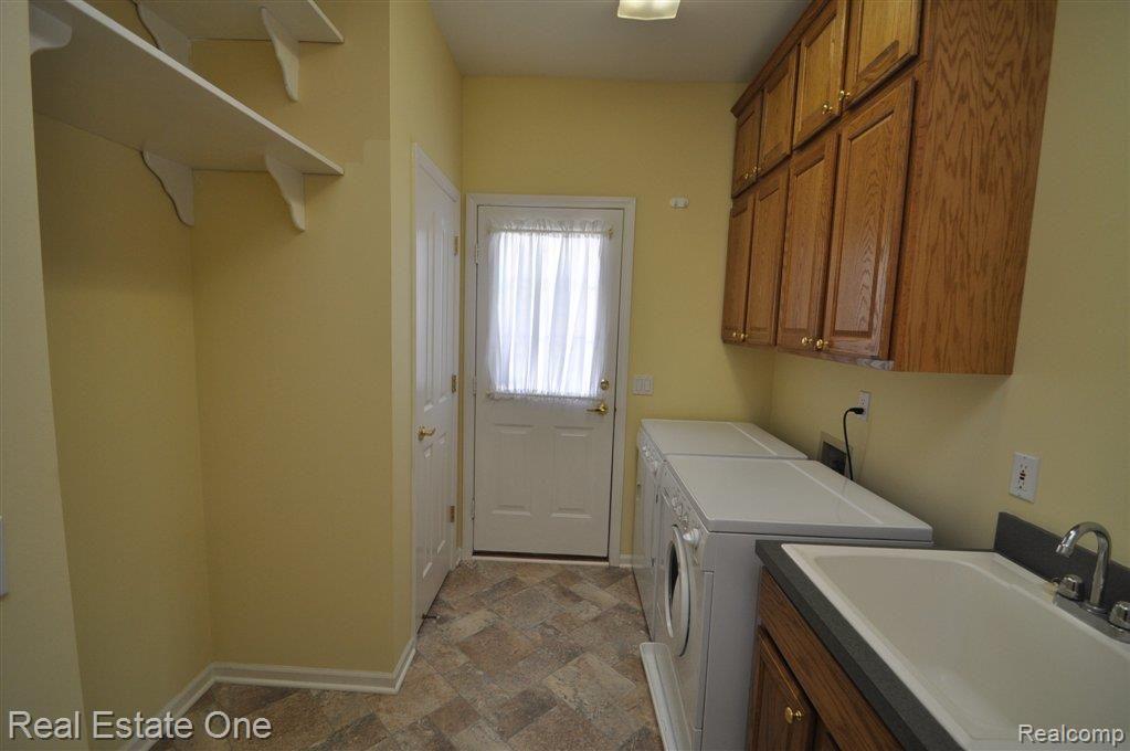 780 Loggers Circle Rochester, MI 48307 - Photo 26 of 61 2 Laundry Rms - 1st FLr