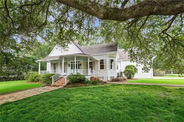 $1,900,000 | 605 South America Street, Covington, LA 70433