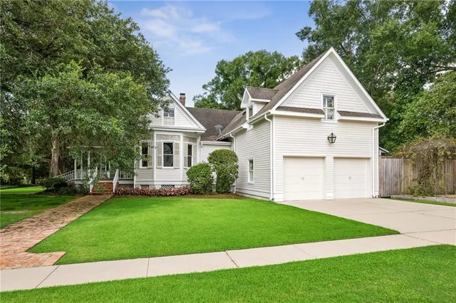 $1,900,000 | 605 South America Street, Covington, LA 70433