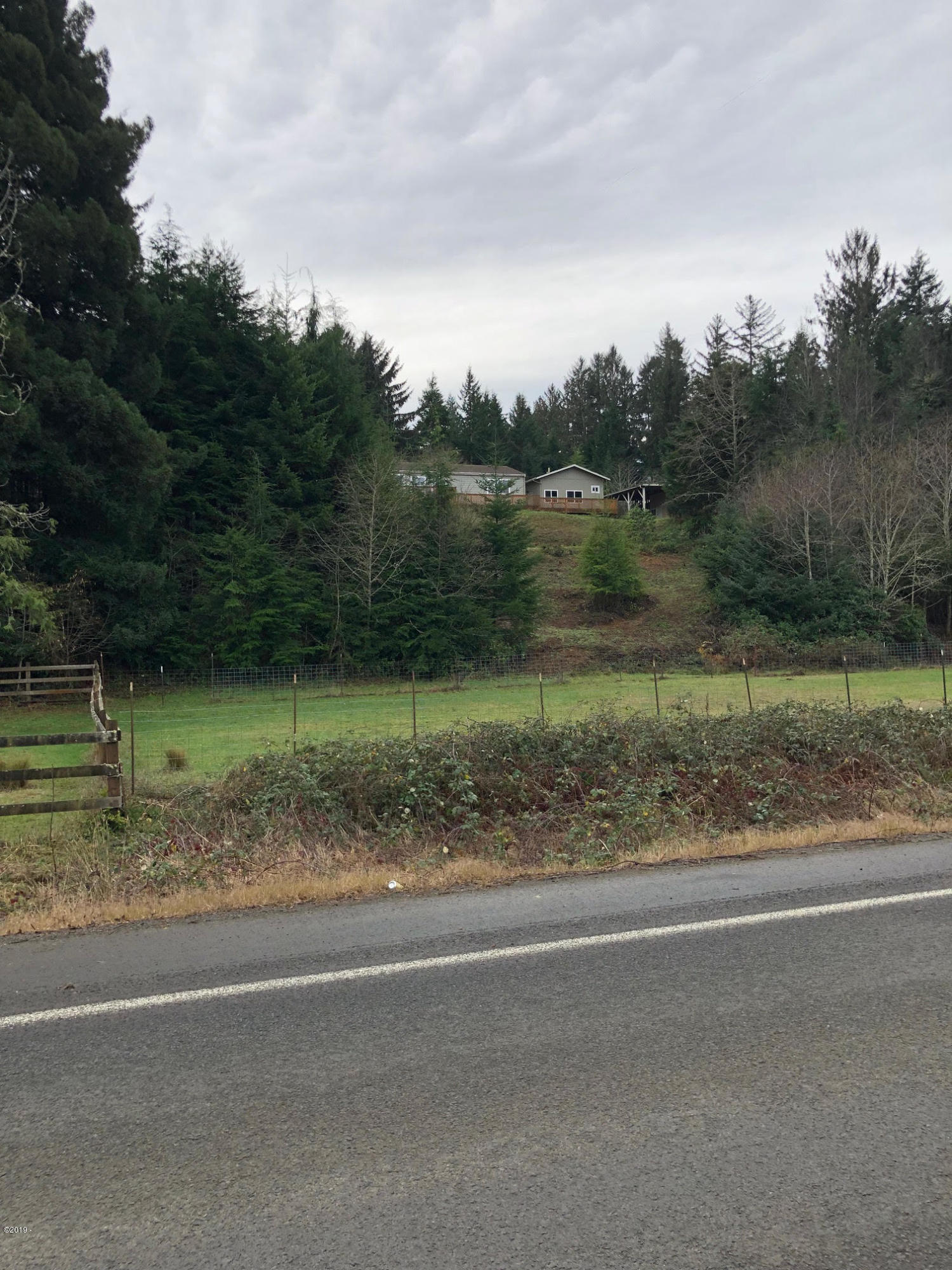 2500 East Castle Road Waldport, OR 97394 - Photo 2 of 4 Castle-1