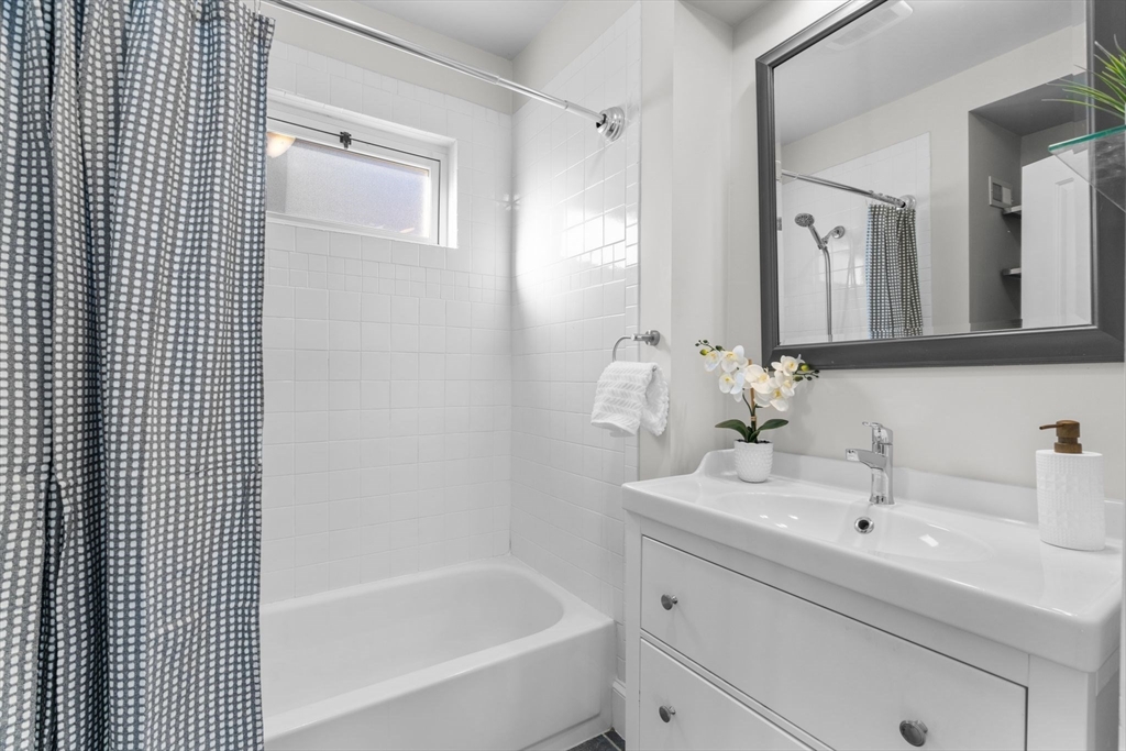 4 Dresden Street, Unit 2 Boston, MA 02130 - Photo 18 of 41