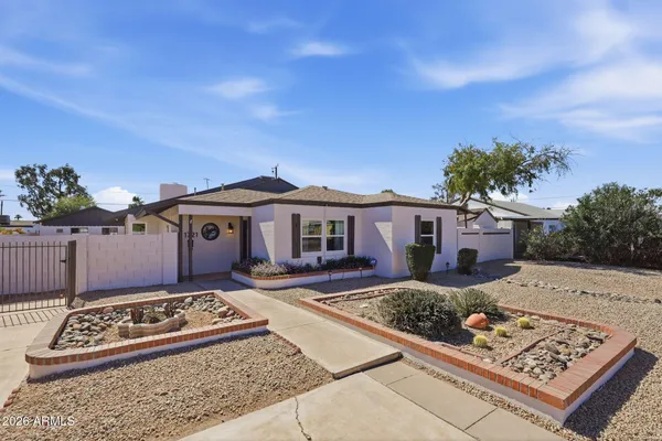$670,000 | 1721 West Weldon Avenue, Phoenix, AZ 85015