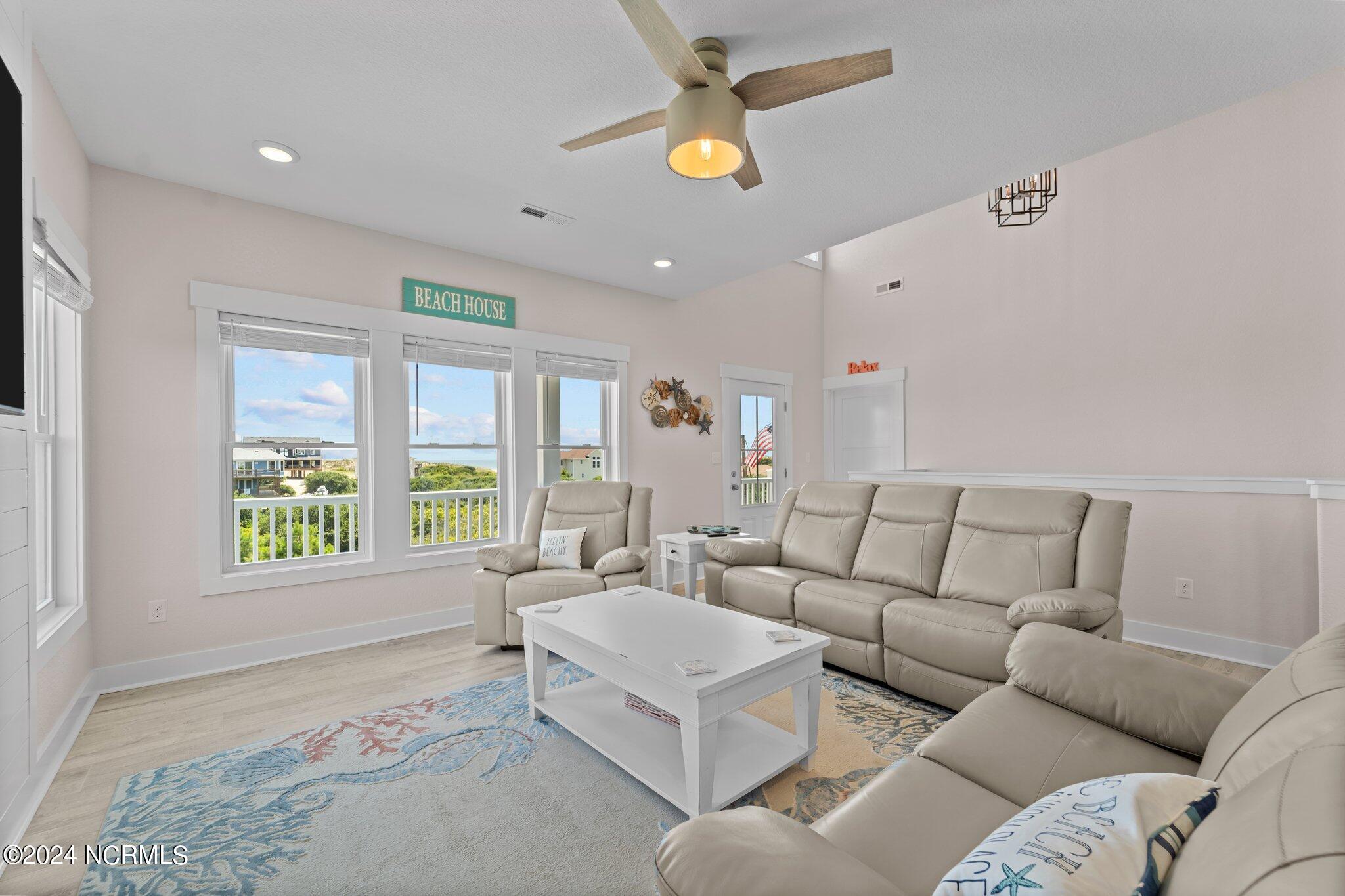 2206 Sandpiper Road Corolla, NC 27927 - Photo 15 of 49 33-web-or-mls-WCR07616