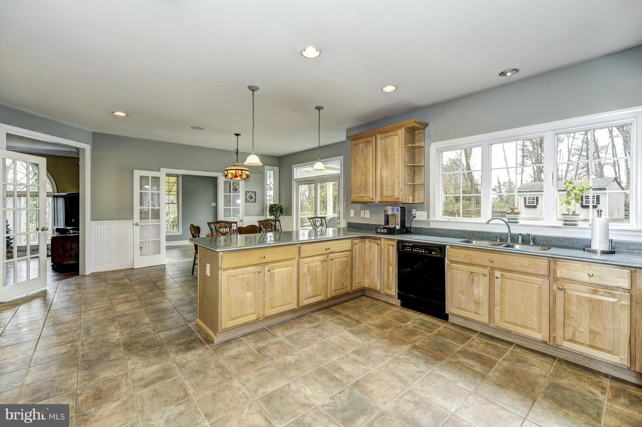14105 Howard Road Dayton, MD 21036 - Photo 11 of 30 Kitchen