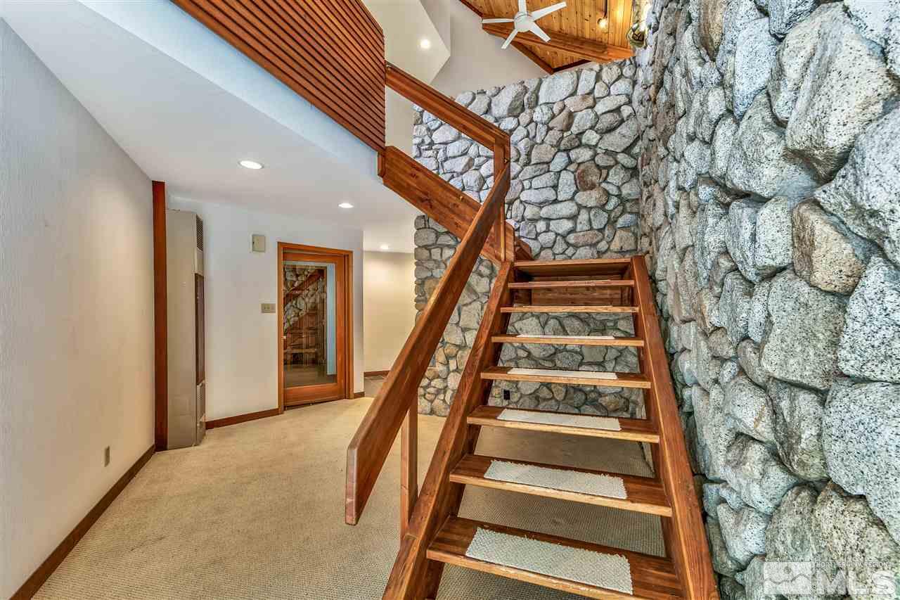239 Theobald Reno, NV 89521 - Photo 11 of 23 a view of entryway