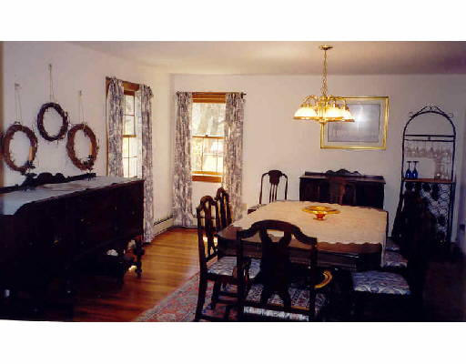 136 Edgewood Road Westwood, MA 02090 - Photo 3 of 5 Gallery Image 3