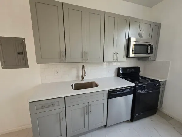 $2,950 | 1103 Grand Avenue, Unit 1, North Bergen, NJ 07047