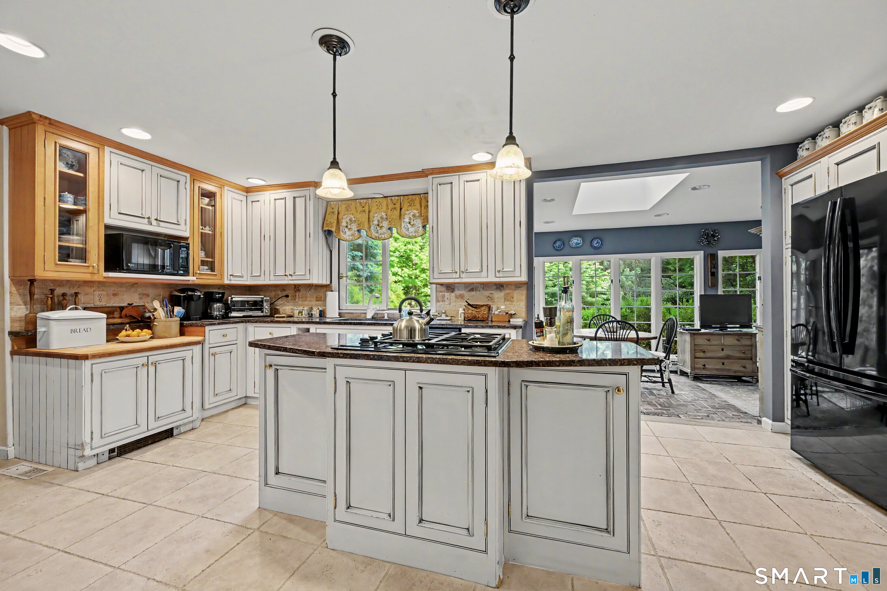 91 Obtuse Hill Road Brookfield, CT 06804 - Photo 9 of 39