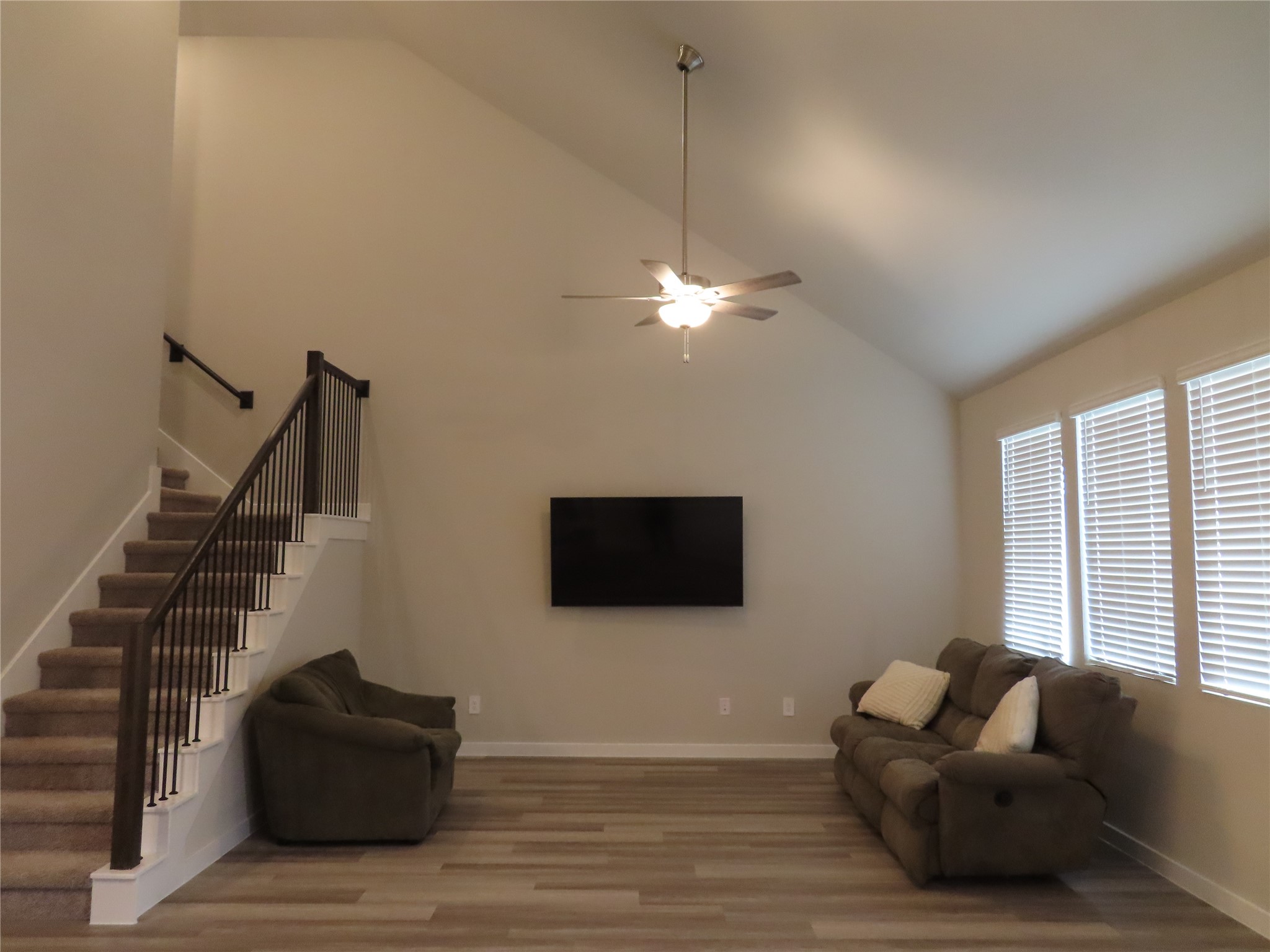 10854 Bodie Hls Drive Rosharon, TX 77583 - Photo 2 of 16