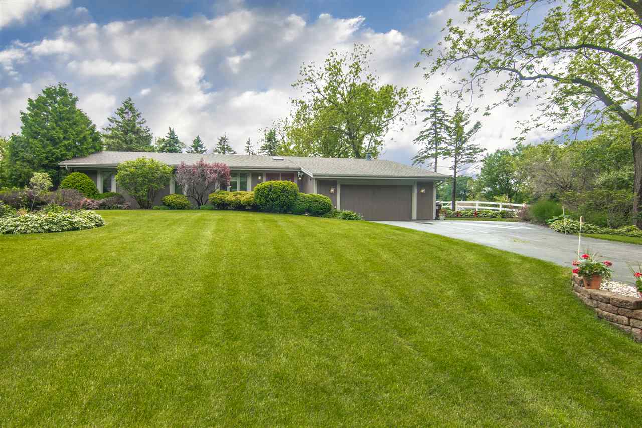 1460 Country Farm Road Rockford, IL 61107 - Photo 1 of 25 Gallery Image 1