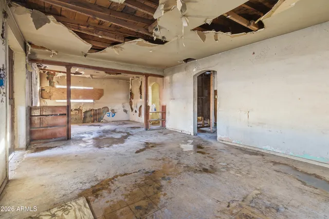 a view of livingroom with an empty space