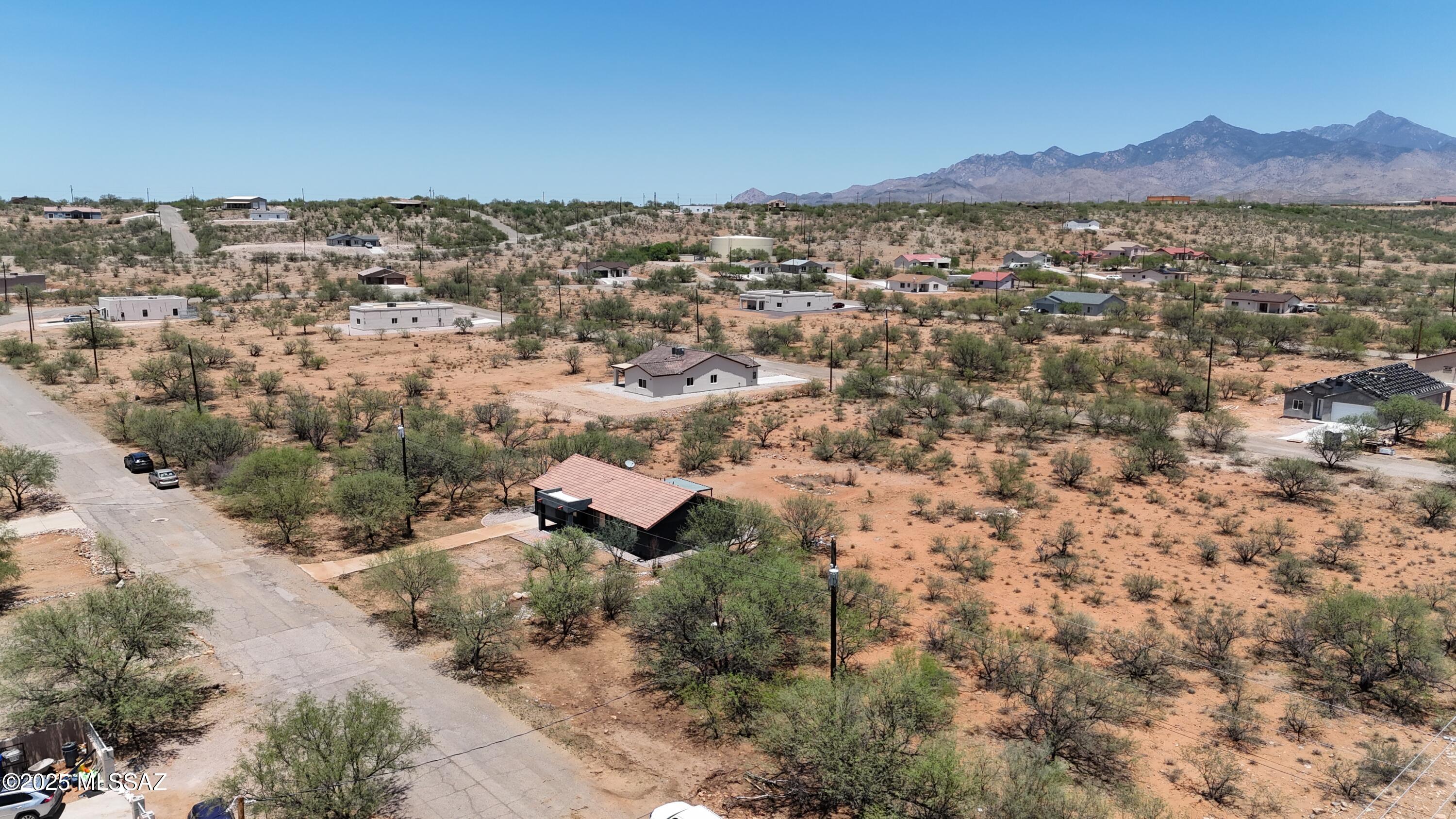 1843 Circulo Colombia, Unit 21 Rio Rico, AZ 85648 - Photo 4 of 11