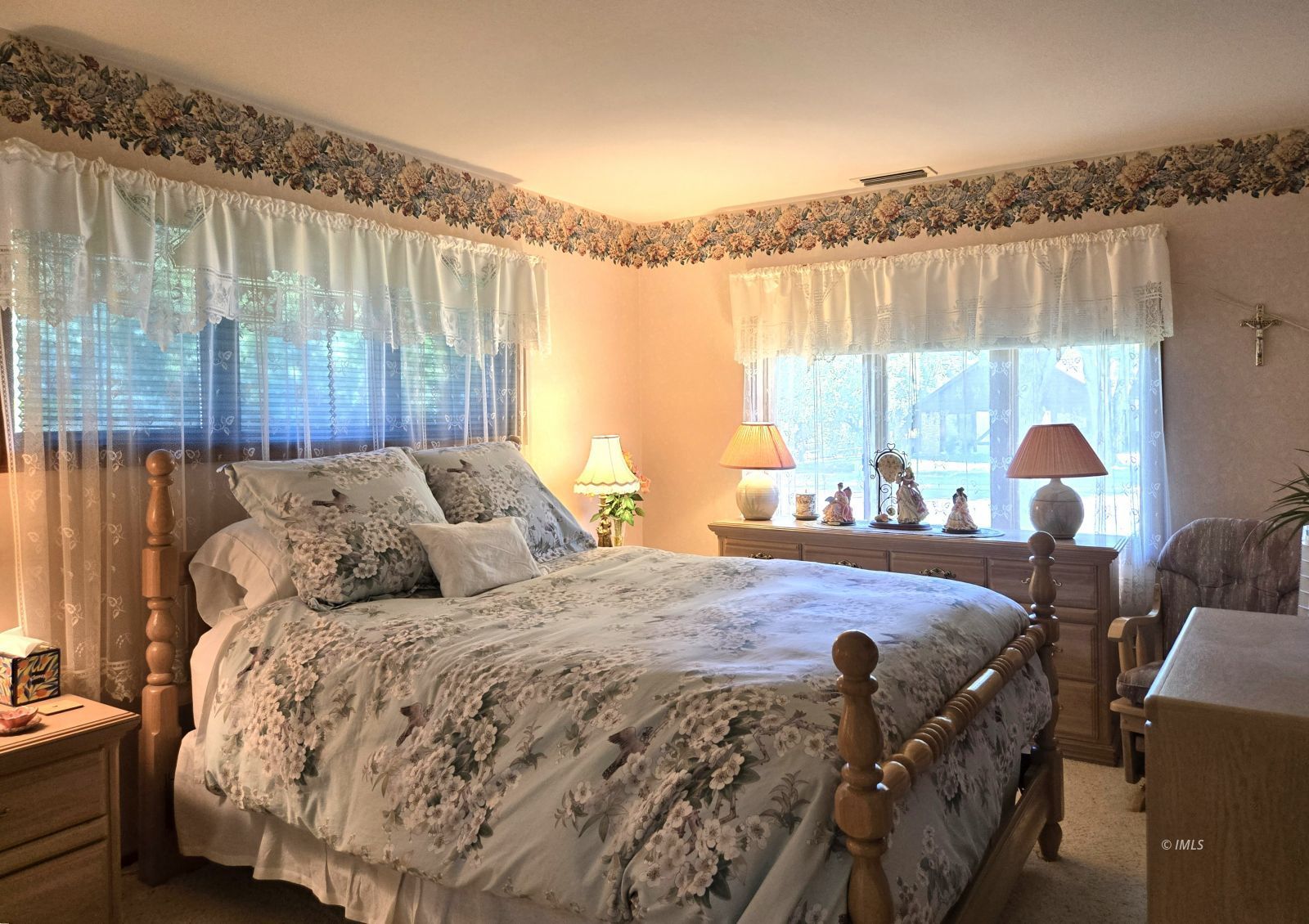 221 Mt Tom Road Bishop, CA 93514 - Photo 12 of 23 Bedroom