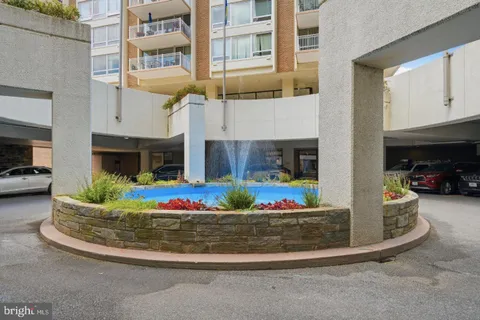 $300,000 | 1435 4th Street Southwest, Unit B815, Washington, DC 20024