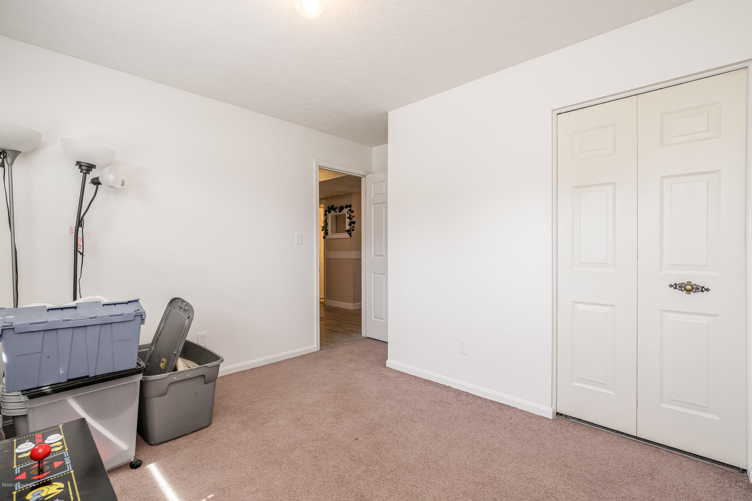 11304 Angelina Road Louisville, KY 40229 - Photo 40 of 48 11304 Angelina Road-40