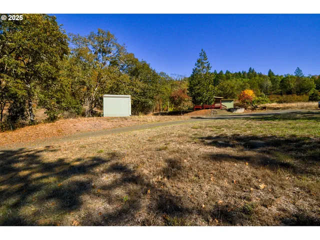 $299,900 | 2193 Canyonville-Riddle Road, Riddle, OR 97469