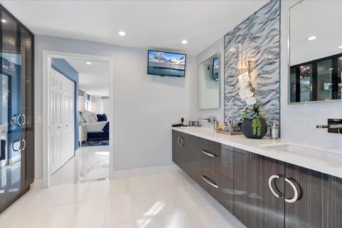 $2,150,000 | 615 Bayshore Drive, Unit 106, Fort Lauderdale, FL 33304