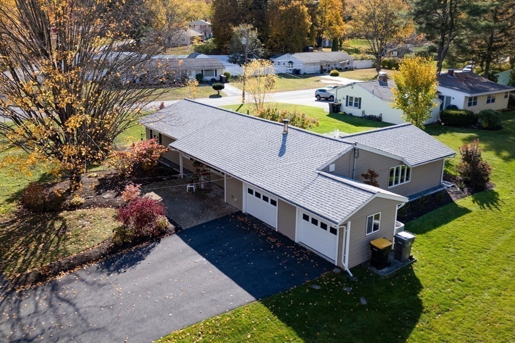 36 Ruthellen Road Framingham, MA 01701 - Photo 2 of 35