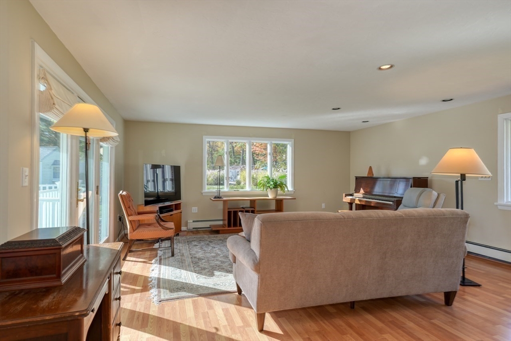 36 Ruthellen Road Framingham, MA 01701 - Photo 6 of 35