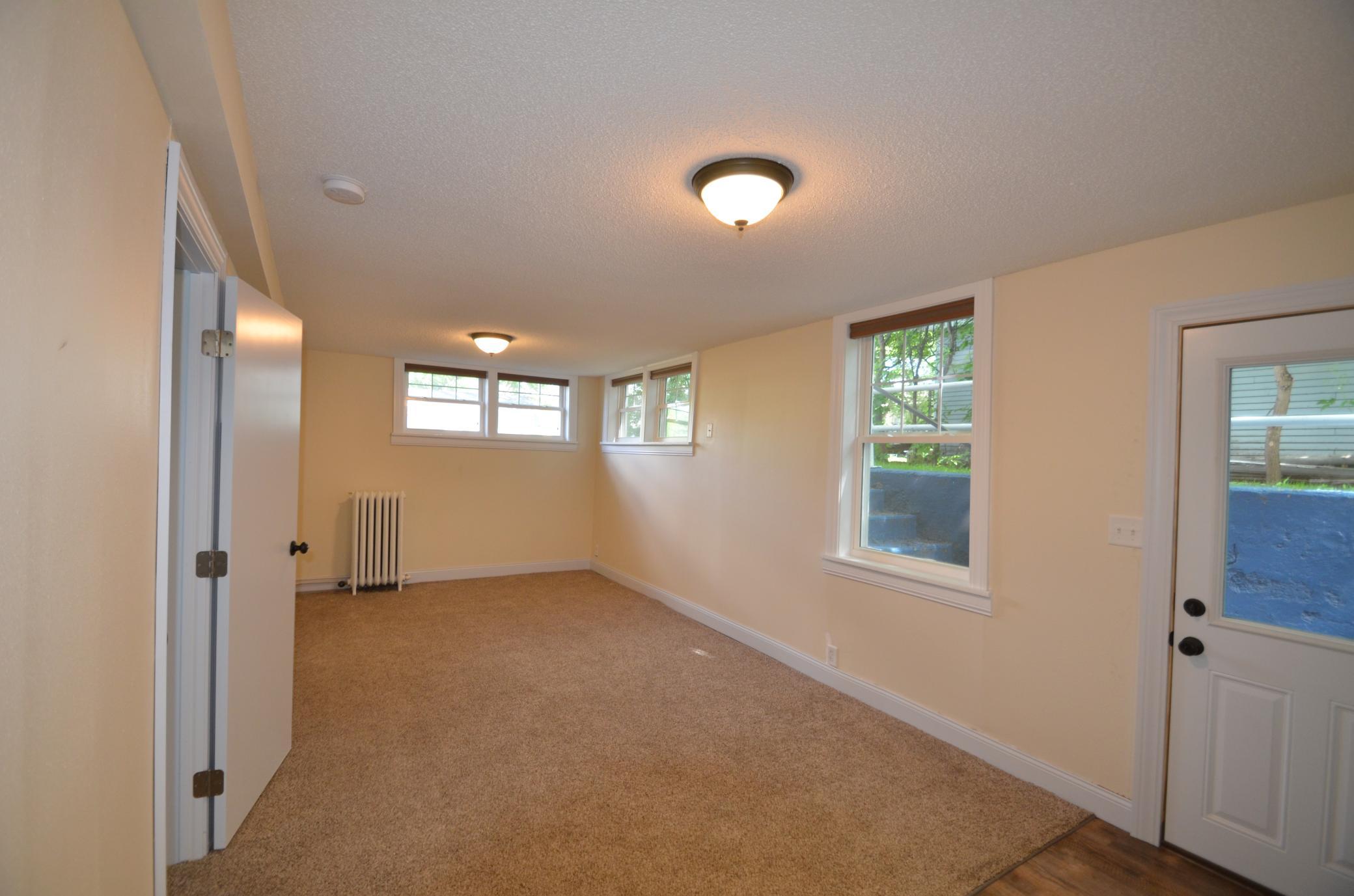 910 7th Street North Fargo, ND 58102 - Photo 36 of 40