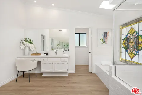 $1,625,000 | 13033 West Magnolia Boulevard, Sherman Oaks, CA 91423