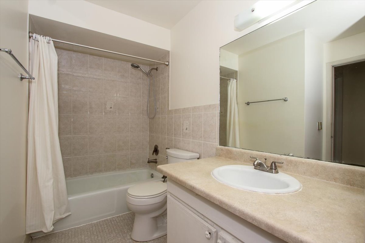 834 East Old Willow Road, Unit 209 Prospect Heights, IL 60070 - Photo 11 of 22