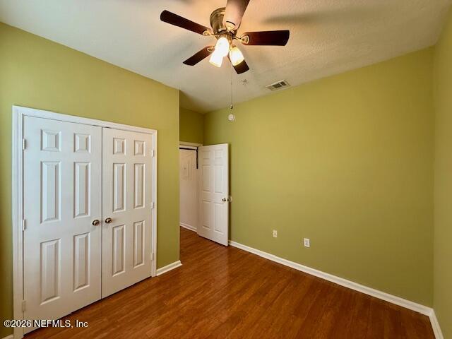 7990 Baymeadows Road East, Unit 928 Jacksonville, FL 32256 - Photo 21 of 30 a view of a livingroom with wooden floor