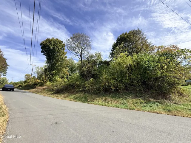 $54,900 | 20 Dusenberry Lane, Brunswick, NY 12180