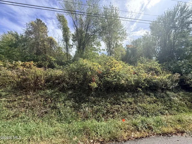 $54,900 | 20 Dusenberry Lane, Brunswick, NY 12180