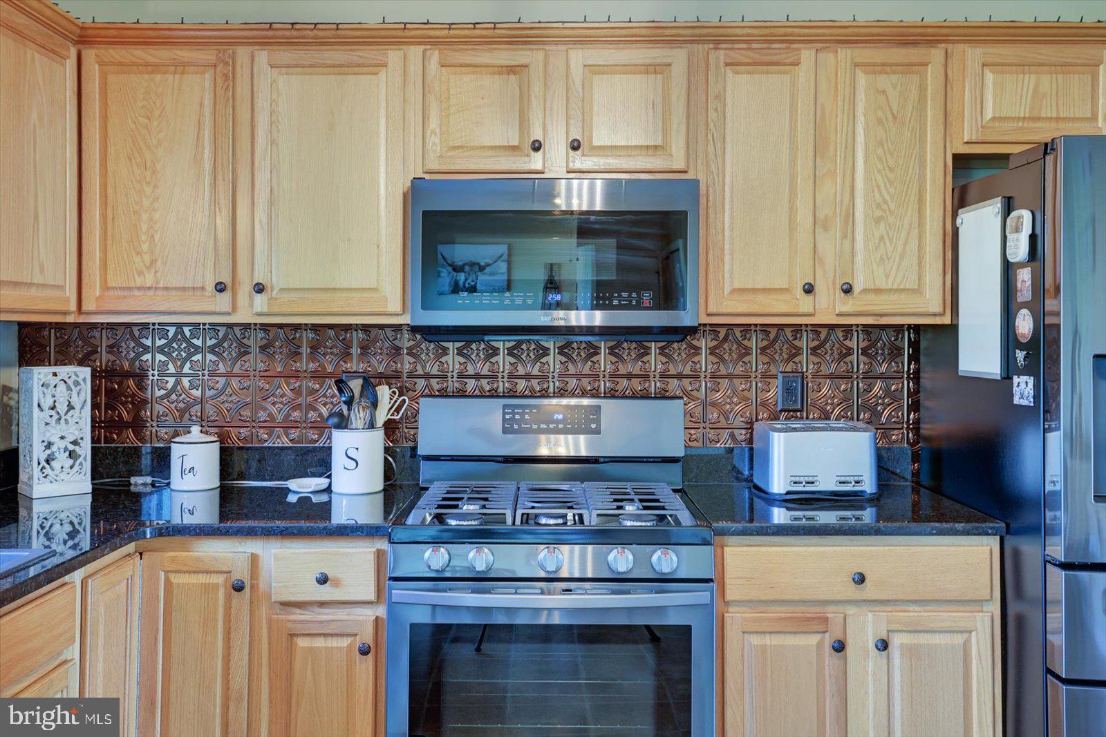 85 Thomas Drive York, PA 17404 - Photo 12 of 42