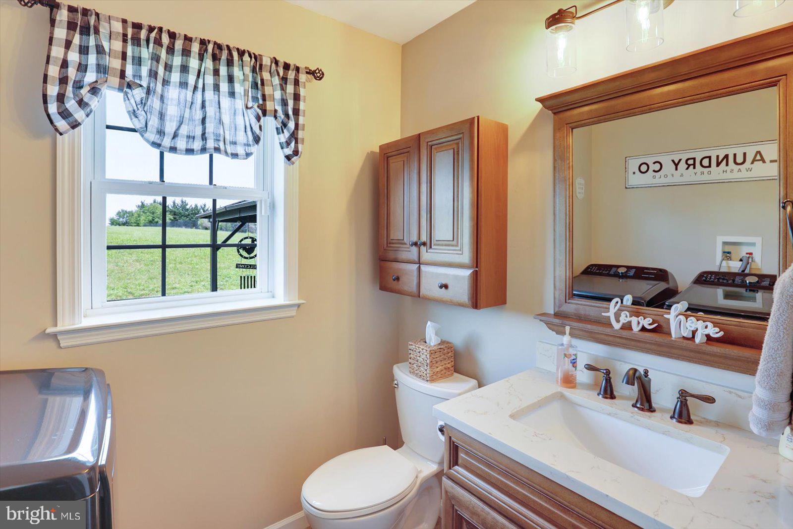 85 Thomas Drive York, PA 17404 - Photo 17 of 42