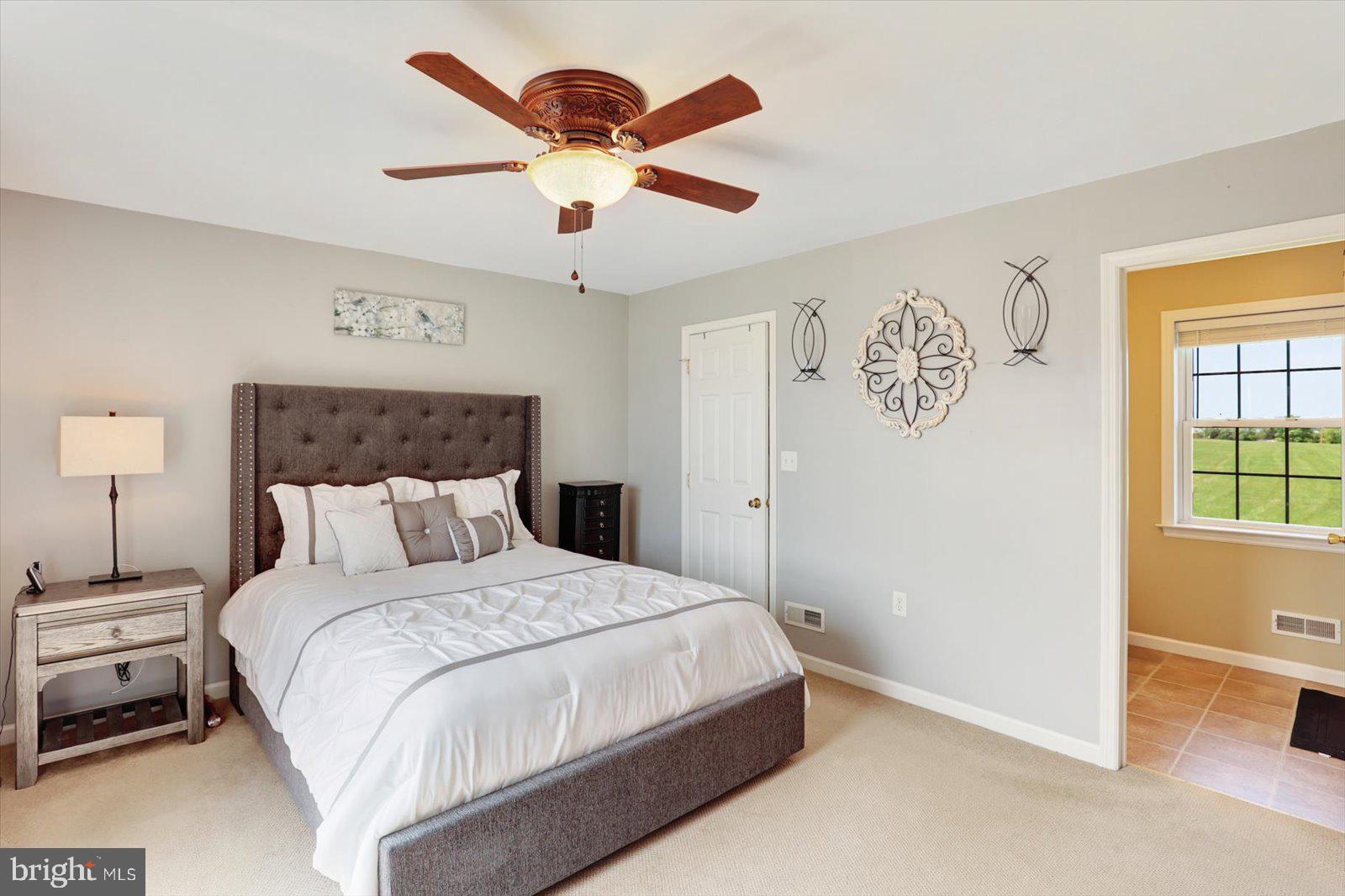 85 Thomas Drive York, PA 17404 - Photo 19 of 42