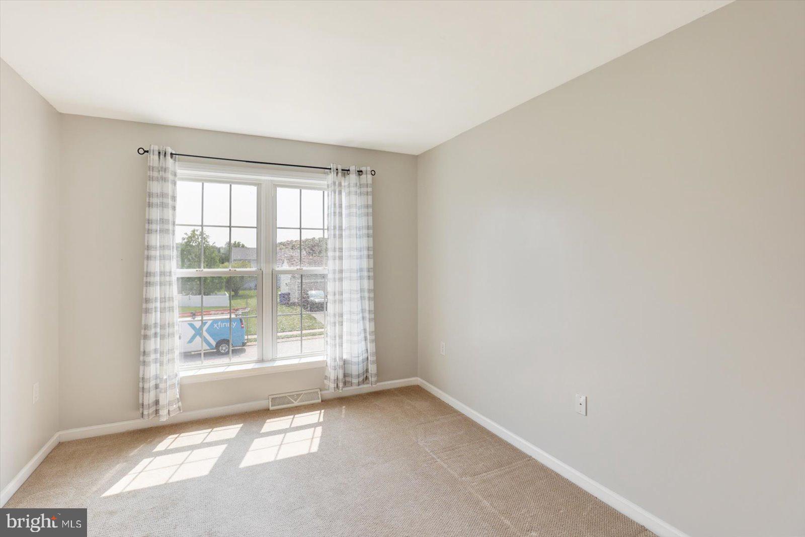 85 Thomas Drive York, PA 17404 - Photo 24 of 42