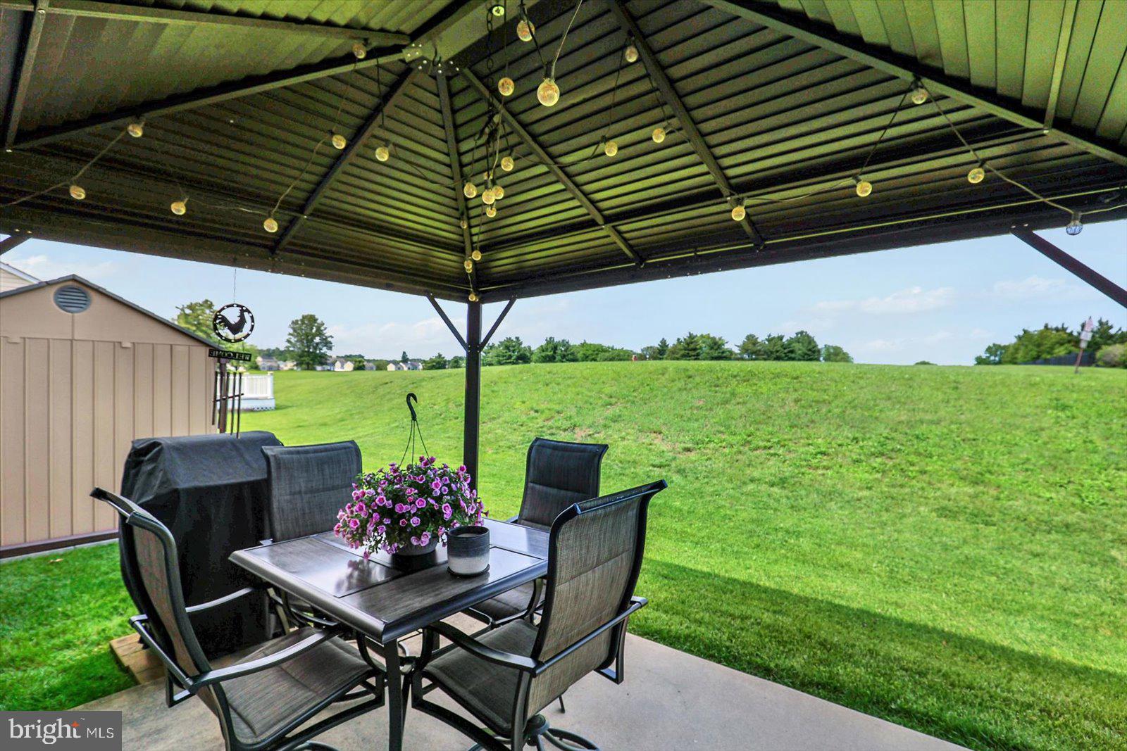 85 Thomas Drive York, PA 17404 - Photo 32 of 42