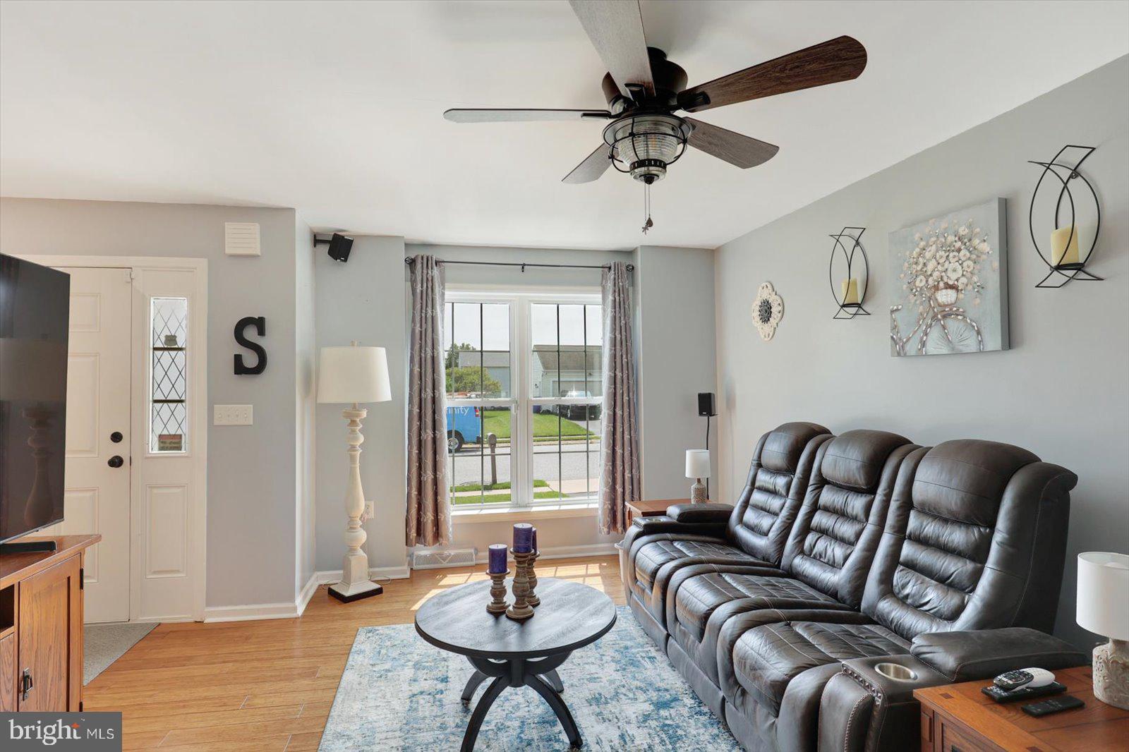 85 Thomas Drive York, PA 17404 - Photo 5 of 42