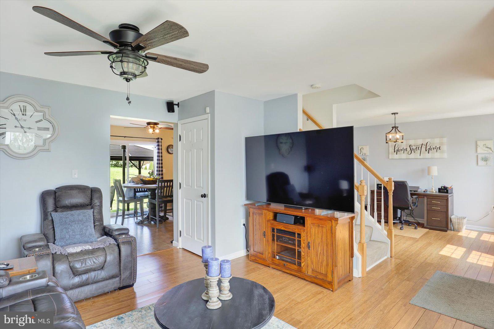 85 Thomas Drive York, PA 17404 - Photo 6 of 42