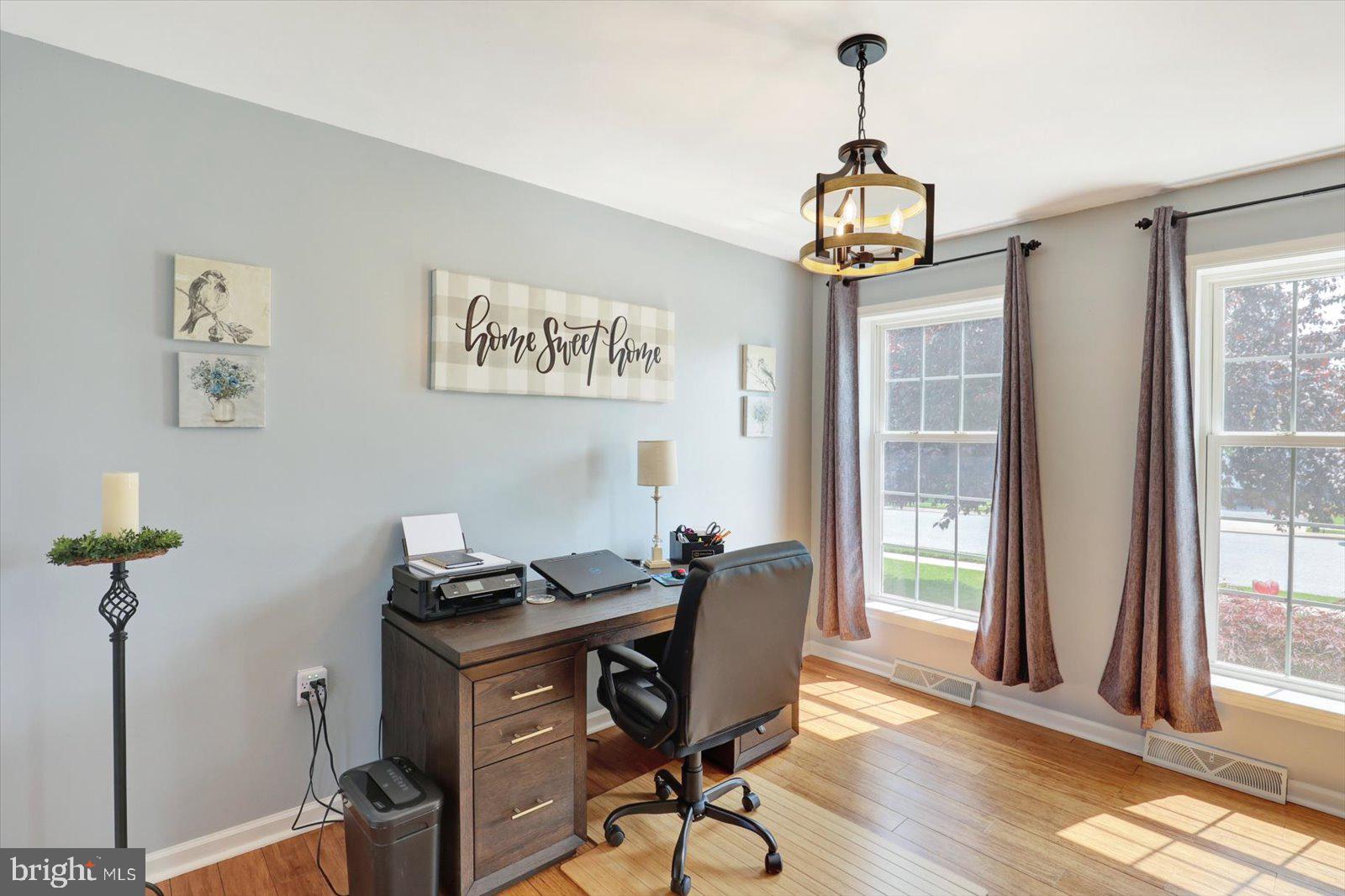 85 Thomas Drive York, PA 17404 - Photo 8 of 42