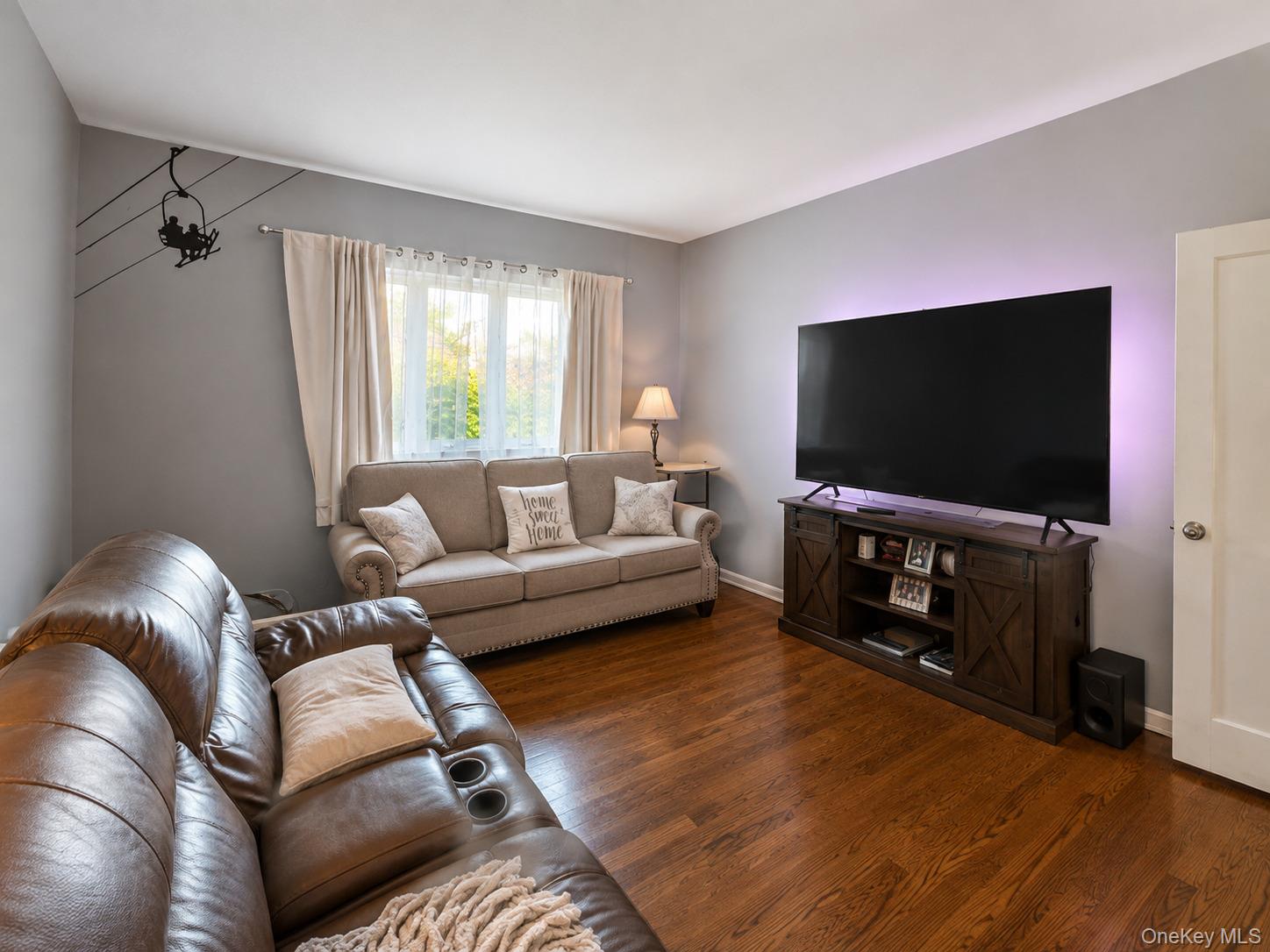 33 Juniper Road Port Washington, NY 11050 - Photo 9 of 25 Gallery Image 9