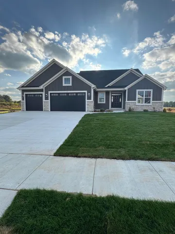 $612,990 | 497 Limestone Lane, Slinger, WI 53086